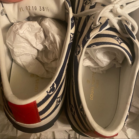 Louis Vuitton Stellar Sneakers - Picture 5 of 5